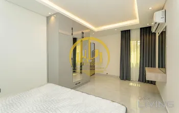 3BR Apartment in Madinat Khalifa South | Qatar Living